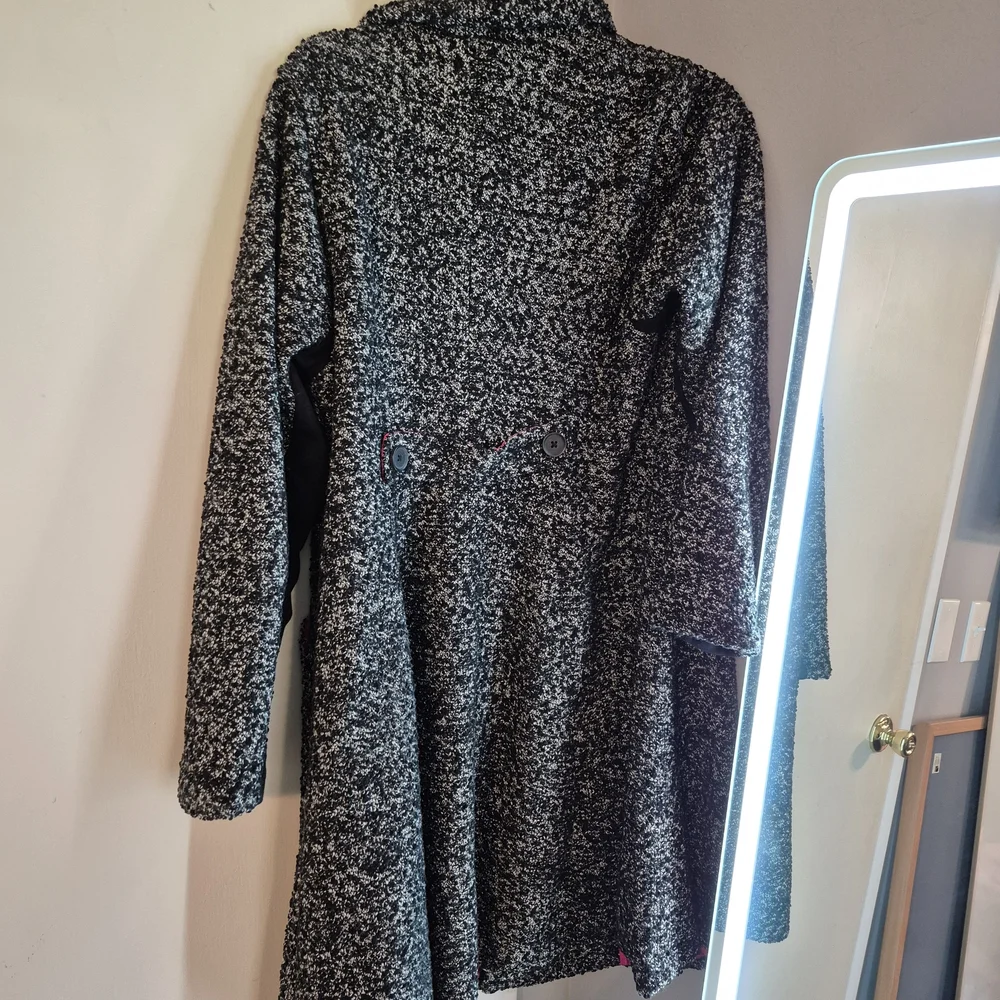 Torrid Women's Black and Gray Boucle Coat - Picture 3 of 10